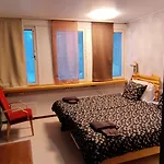 מלון Jaala Hotel Guesthouse 3*