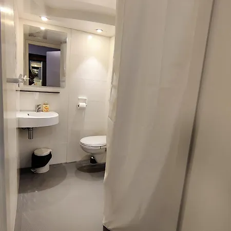 Отель Jaala Hotel Guesthouse