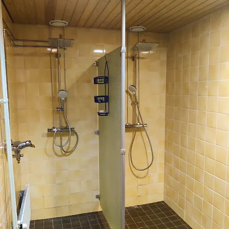 Jaala Hotel Guesthouse Отель 3*